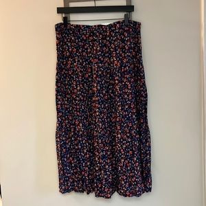Beautiful Tiered Floral Midi Skirt